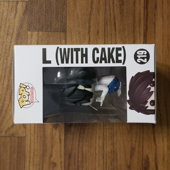 ๐ Funko Pop L (with cake) Death Note ๐ค - Picture 2 of 6